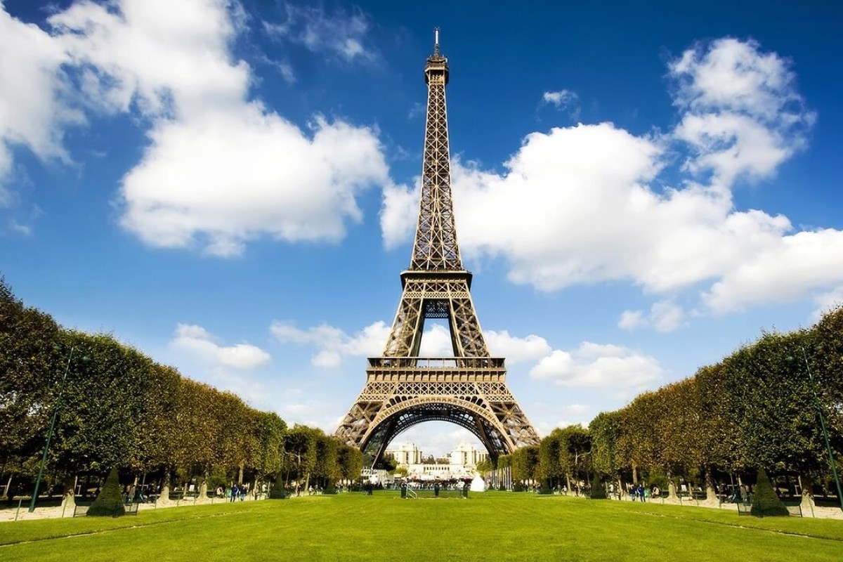 Paris by Eurostar Day Trip with Eiffel Tower Lunch Driving Experience 1