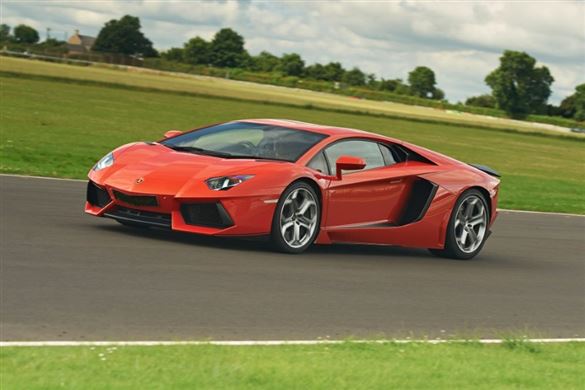Premium Lamborghini Trackday Driving Experience 1