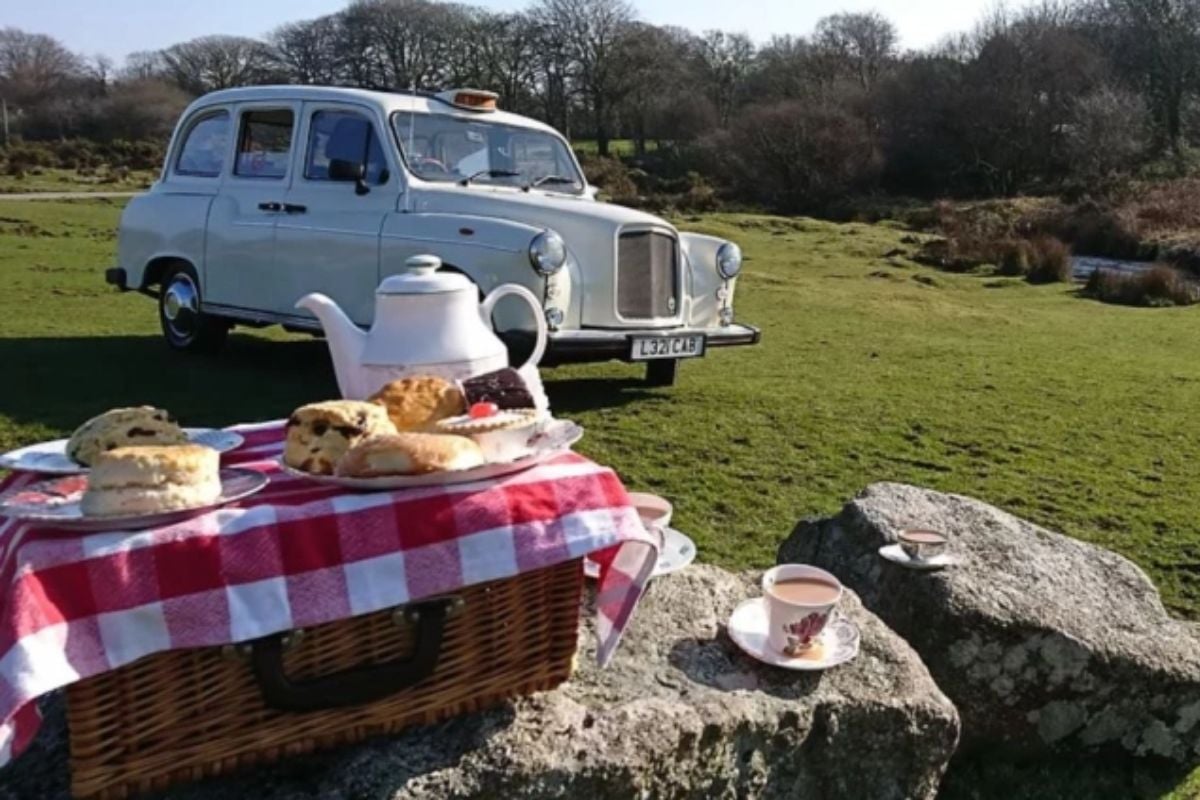 Private North Cornish Taxi Tour with Cream Tea Experience from Trackdays.co.uk