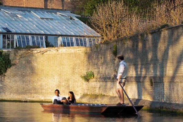 Private Punting Tours in Cambridge Driving Experience 1