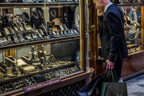 Private Tour of Mayfairs Fashion History Experience from Trackdays.co.uk