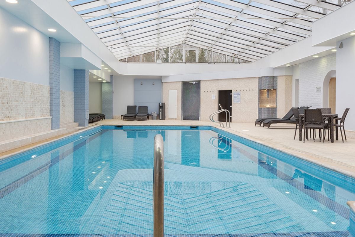 QHotels Weekend Spa Day with 50 Minute Treatment & Lunch (Choice 3) Experience from Trackdays.co.uk