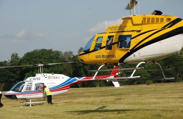 R44 Exclusive Sightseeing for Three Driving Experience 1