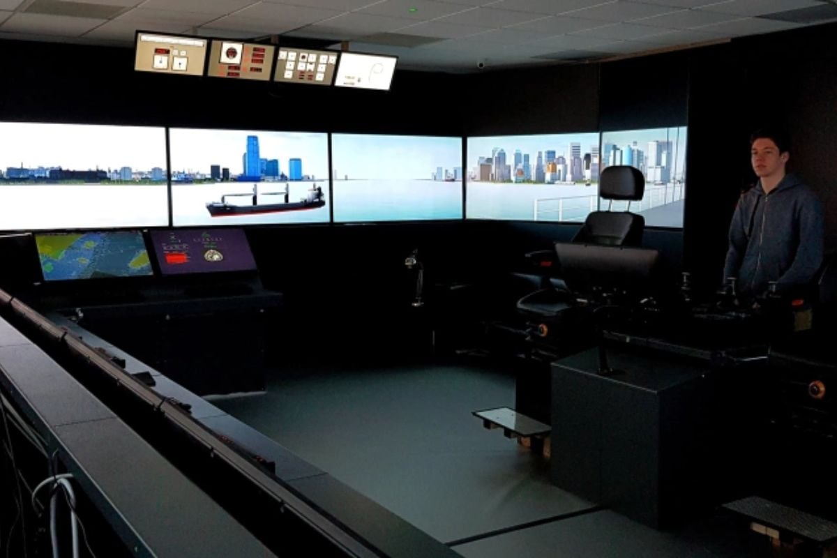 Ship Simulator Experience in Fareham Experience from Trackdays.co.uk