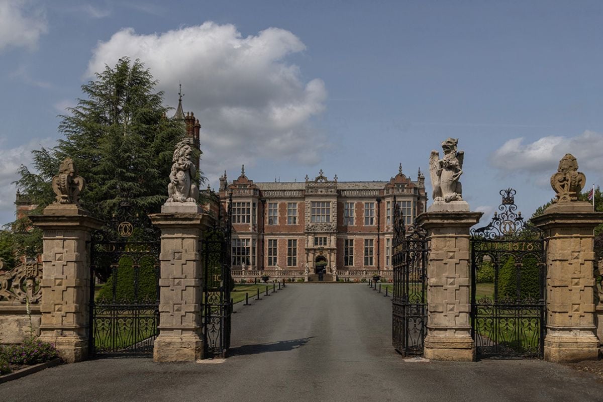 QHotels Simply Spa Day Mon-Thurs at Crewe Hall Hotel Experience from Trackdays.co.uk
