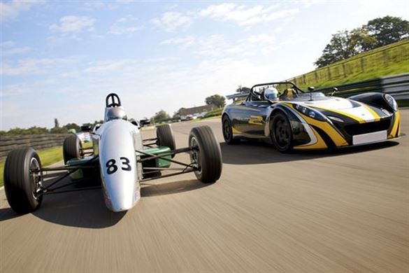Single seater Lotus 211 Driving Experience 1