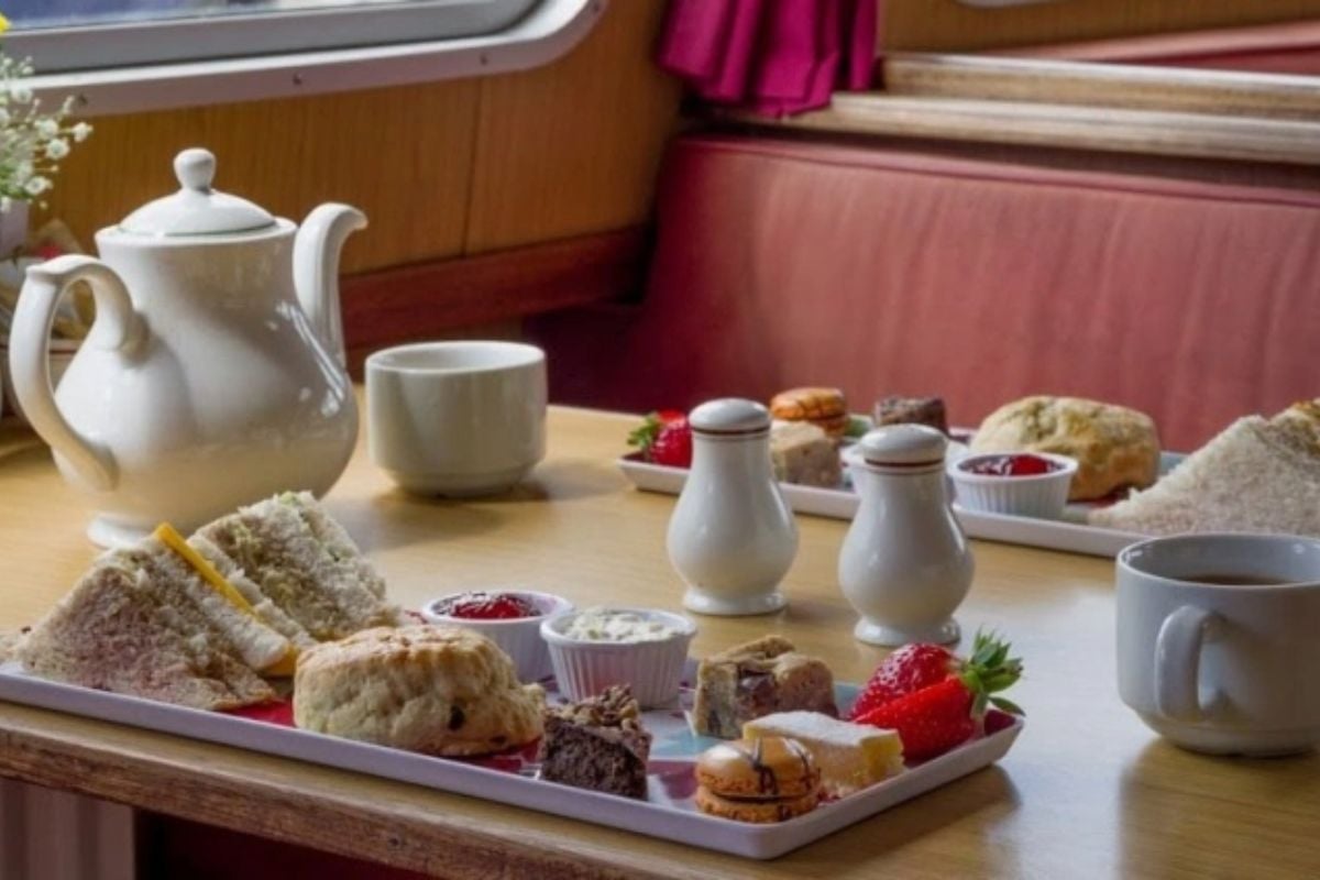 Skipton Afternoon Tea Cruise on the Leeds and Liverpool Canal Experience from Trackdays.co.uk