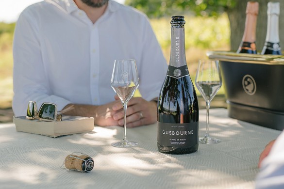 Sparkling Wine Tasting for Two - Kent Experience from Trackdays.co.uk