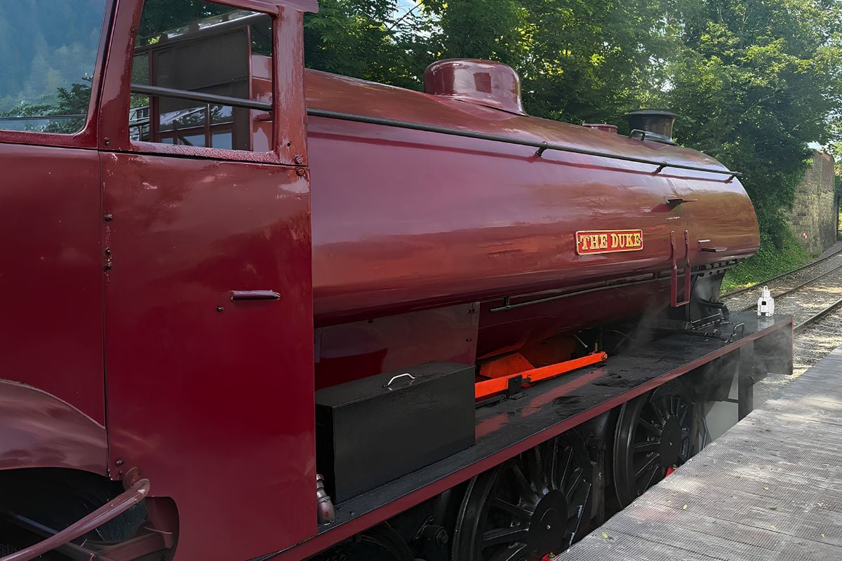 Steam Train Sunday Lunch in a Private Railway Compartment for Four Experience from Trackdays.co.uk