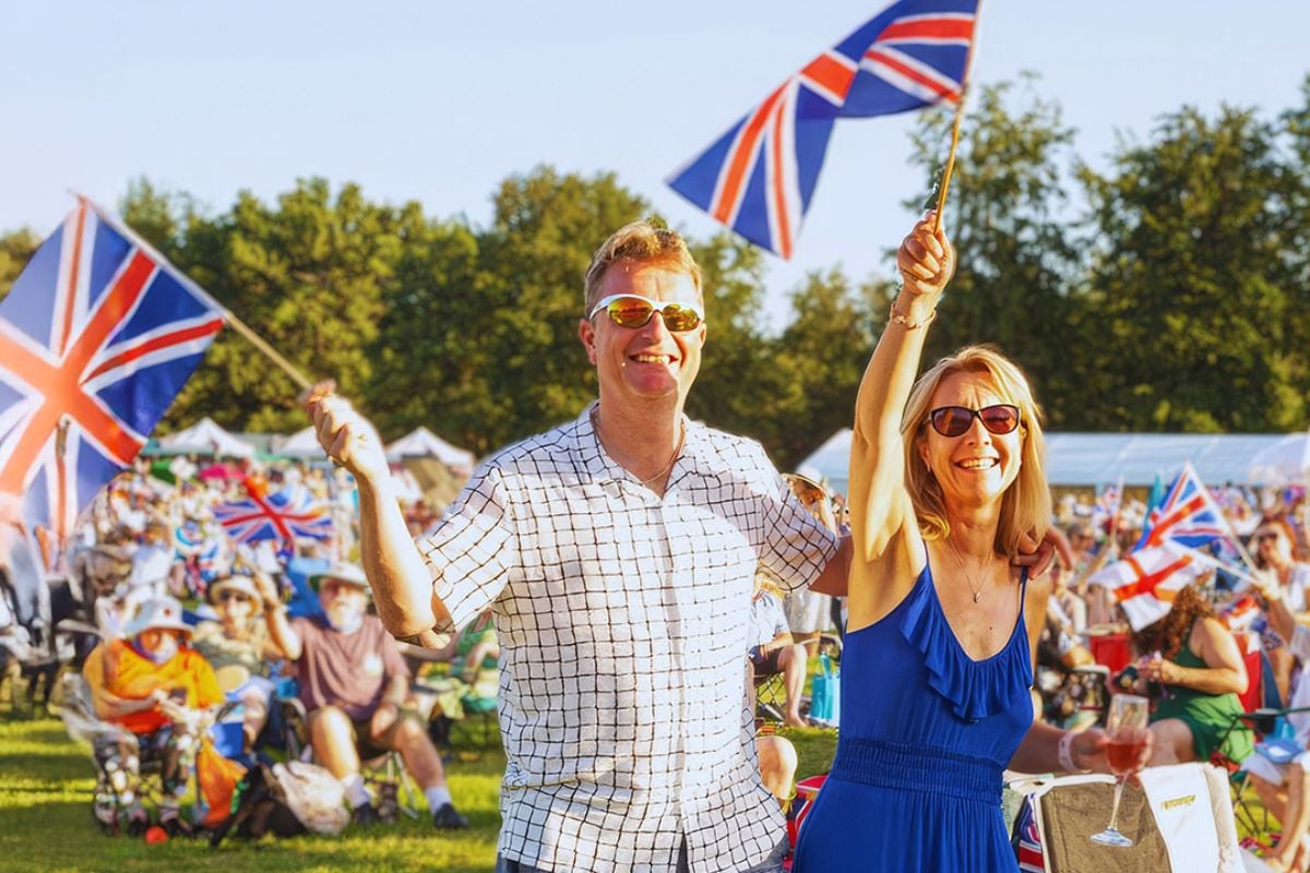 Summer Proms Spectacular for Two Driving Experience 1