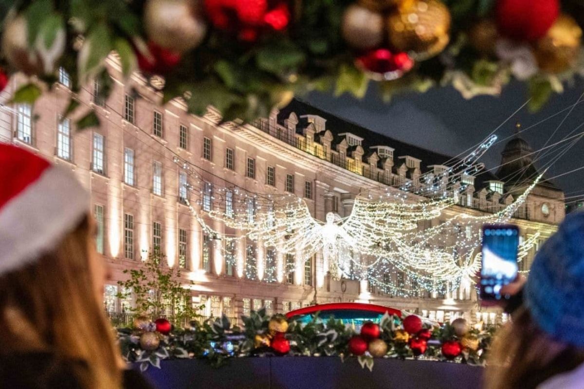 The Original Christmas Lights Tour For Four Driving Experience 1