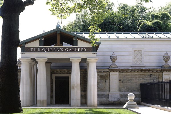 The Queens Gallery and Afternoon Tea for Two Driving Experience 1