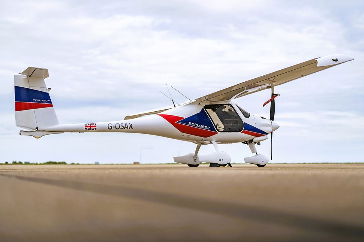 Two Seater 30 Minute Flying Lesson in Norwich Driving Experience 1