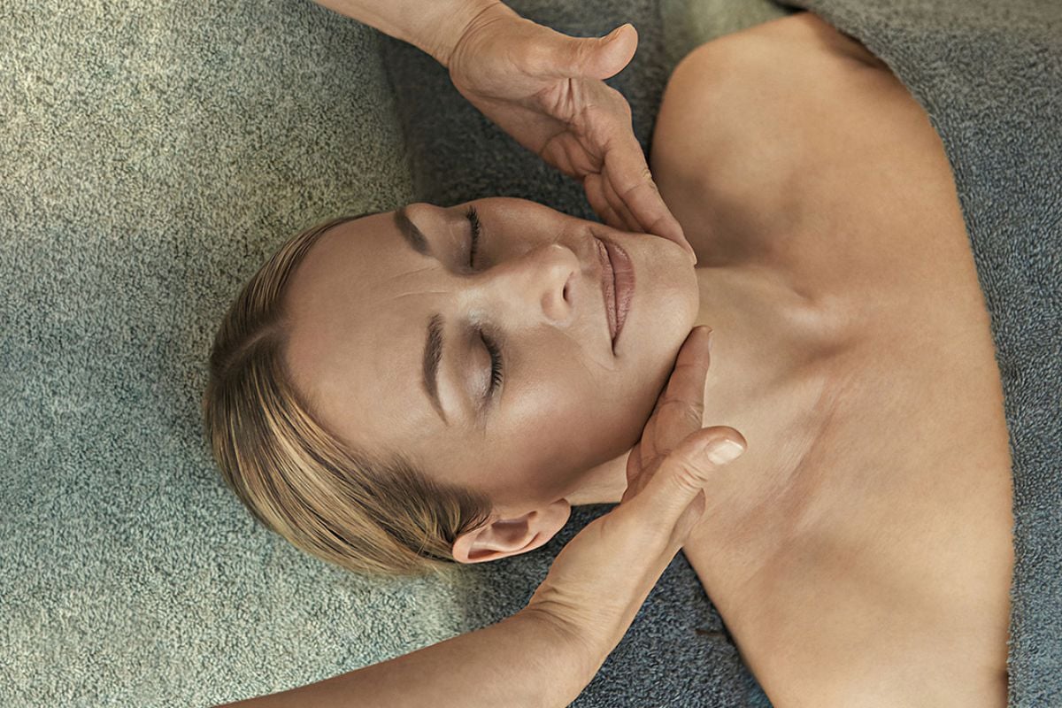 Weekday Ultimate Spa Day with 135 Mins of Treatments & Lunch Experience from Trackdays.co.uk