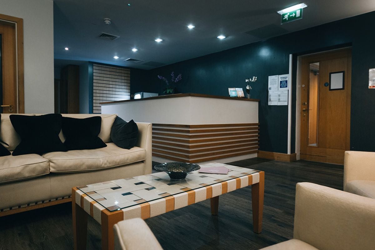 Weekday Violet Package Spa Experience with Lunch at The Oxfordshire Experience from Trackdays.co.uk