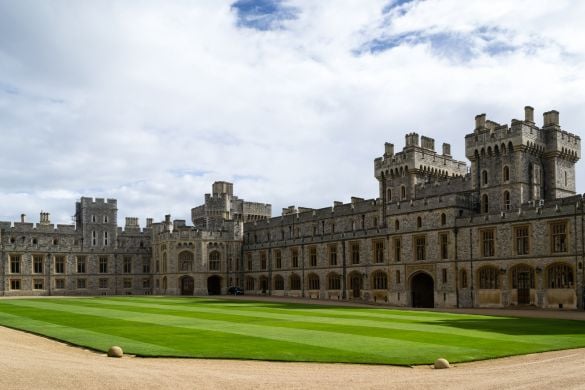 Tour of Windsor Stonehenge and Bath  Driving Experience 1