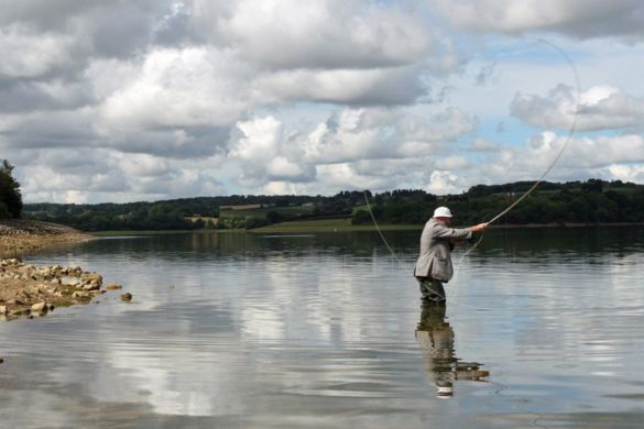 Learn fly fishing in this Half Day Fly Fishing for One in Kent